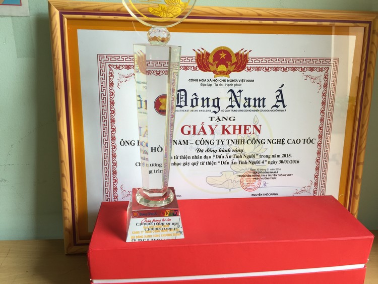 Kỷ niêm chương tổ chức đông nam á trao tặng